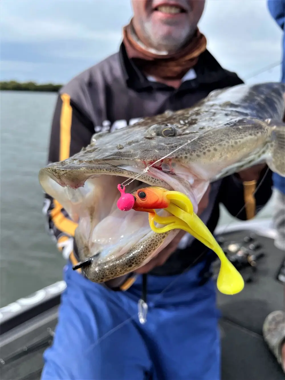 Bright colours have always been willingly chomped by flathead and the Chocolate Rose coloured Flat Shad was Darrenâ€™s best lure for the comp.